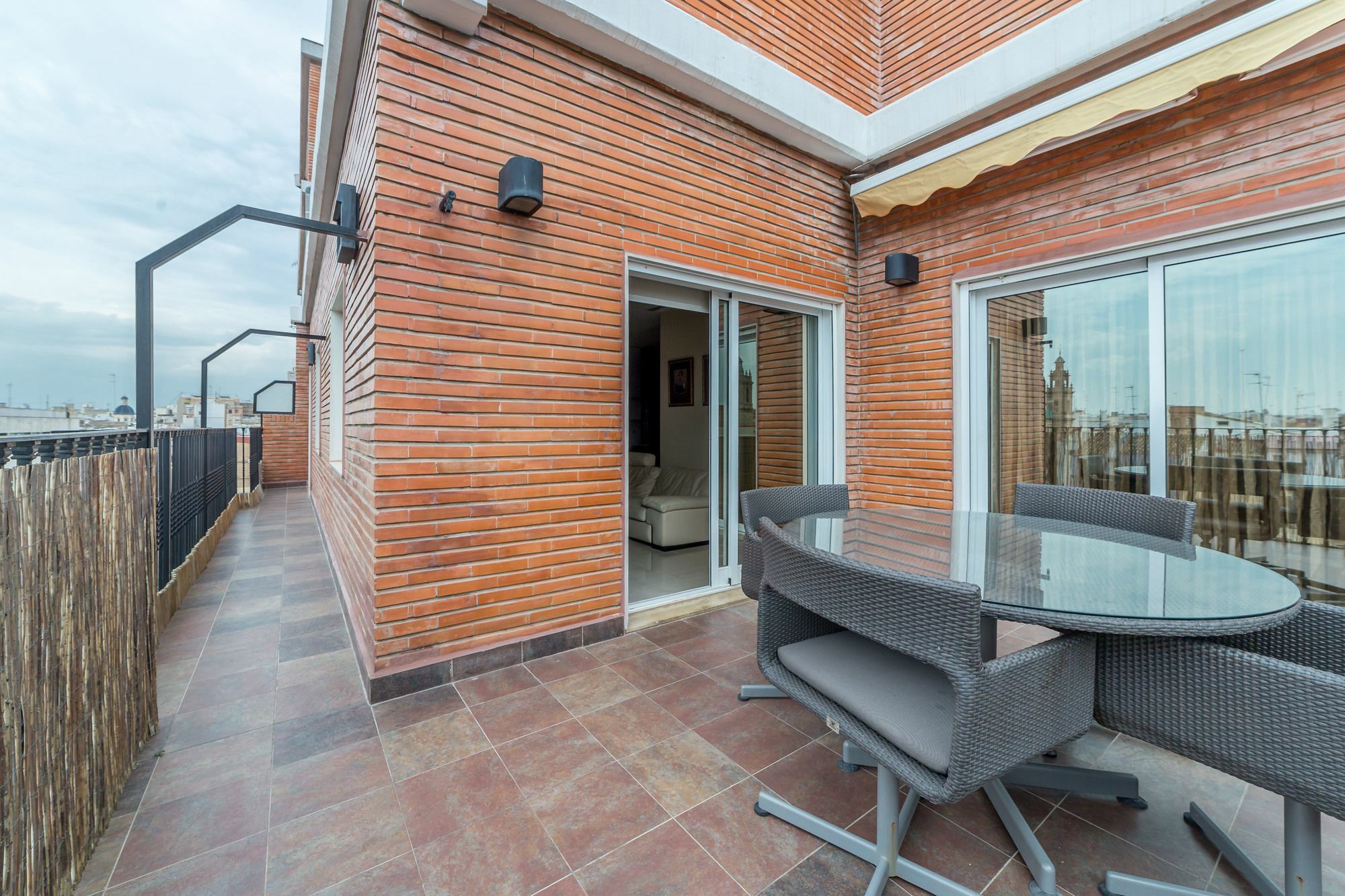 شقة Travel Habitat Atico Ciutat Vella. فالنسيا المظهر الخارجي الصورة